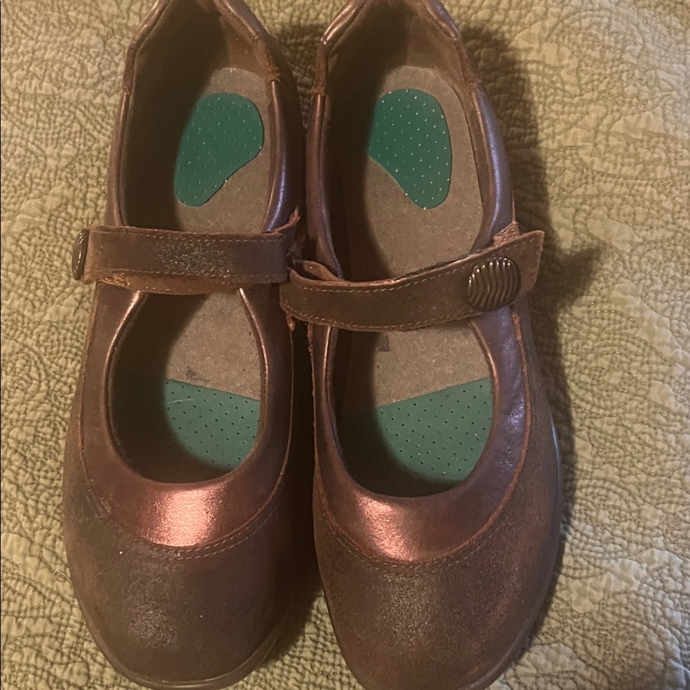 Brown Women’s Comfort shoes